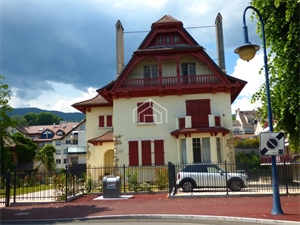 maison de maitre à la vente -   01220  DIVONNE LES BAINS, surface 301 m2 vente maison de maitre - UBI387442325